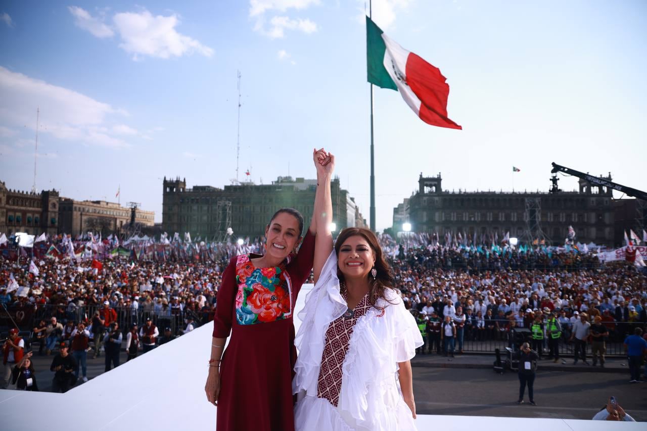 Clara Brugada arrancó campaña con Claudia Sheinbaum en el Zócalo de CDMX