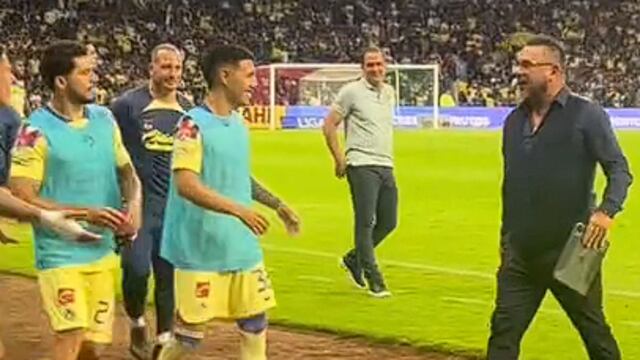 Antonio Mohamed en la banca del Club América