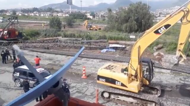 Caída de grúa mata trabajadores en el Edomex
