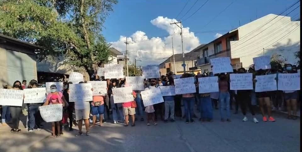 Pobladores de Quechultenango en Guerrero, liberan a militares retenidos/Twitter