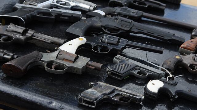 El Décimo Batallón de Infantería de la 33 zona militar realizo la destrucción de armas de fuego que han sido aseguradas durante diferentes operativos