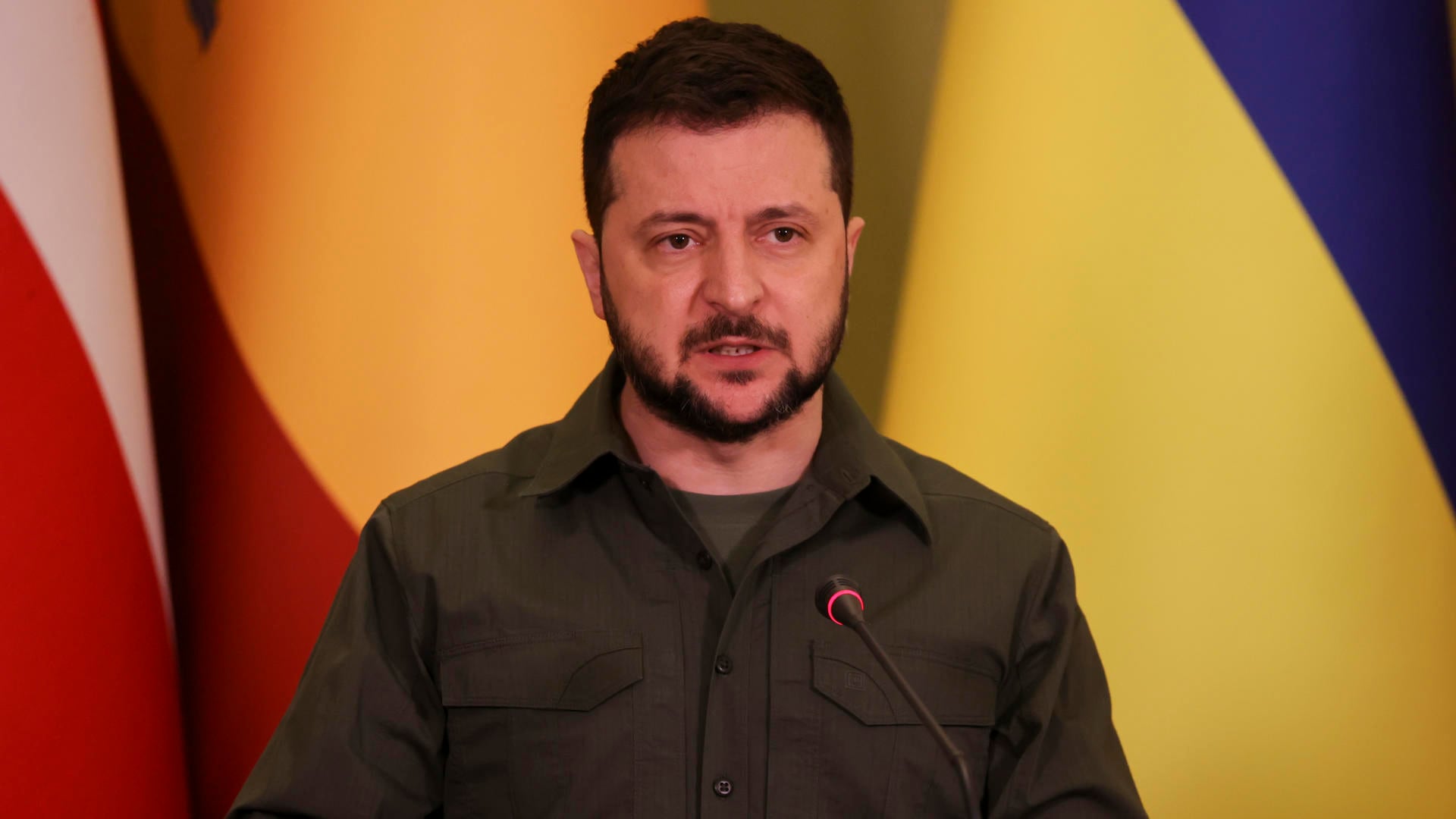 Zelenski emite alerta militar en Ucrania ante posible ataque de Rusia