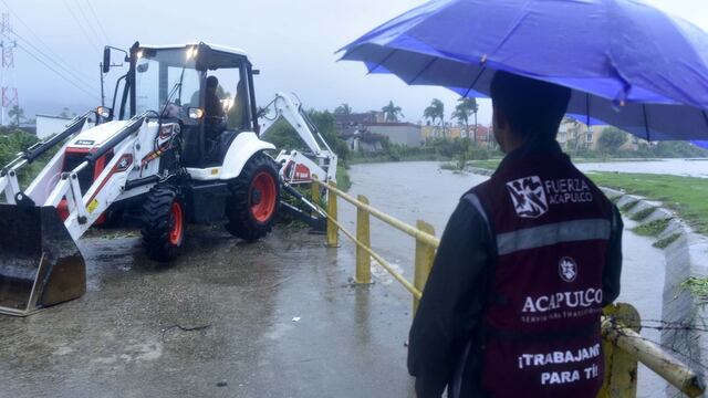 Lluvias en Acapulco por John