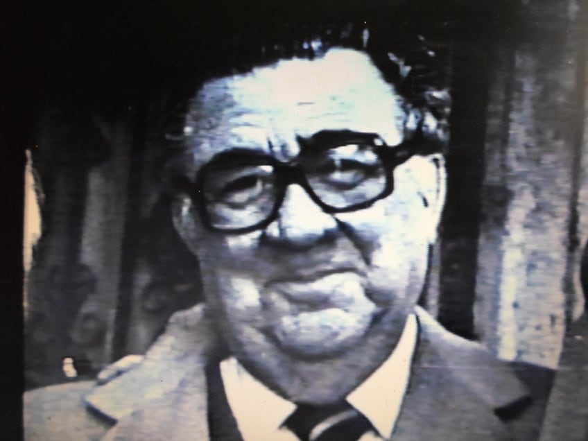 Carlos Loret de Mola Mediz, abuelo de Carlos Loret de Mola