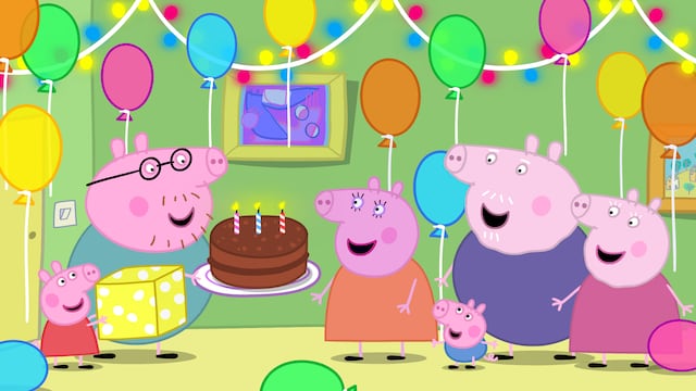 Peppa Pig celebra el cumpleaños de Mamá Cerdita