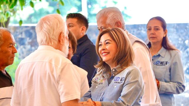 Lucy Meza se compromete con adultos mayores