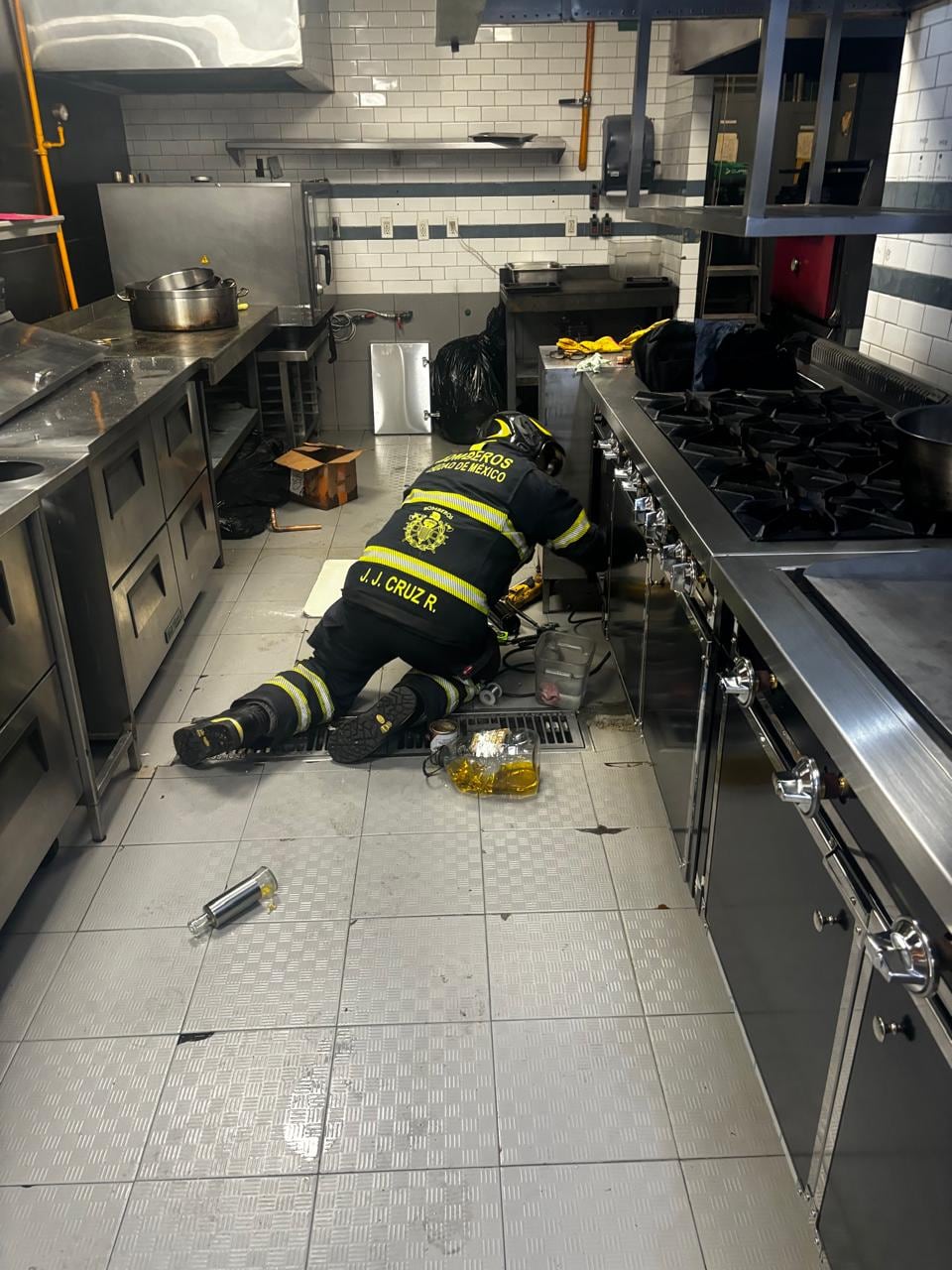 Explosión en restaurante de Monte Autos y Monte Everest deja 4 heridos