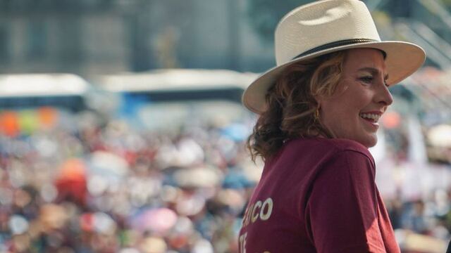 Edy Smol halaga a Beatriz Gutiérrez por usar su diseño en marcha de AMLO