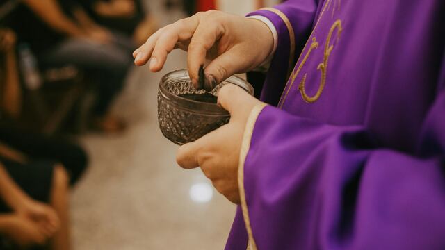 Esta es la teoría sobre la cruz de ceniza y miércoles de ceniza este 14 de febrero