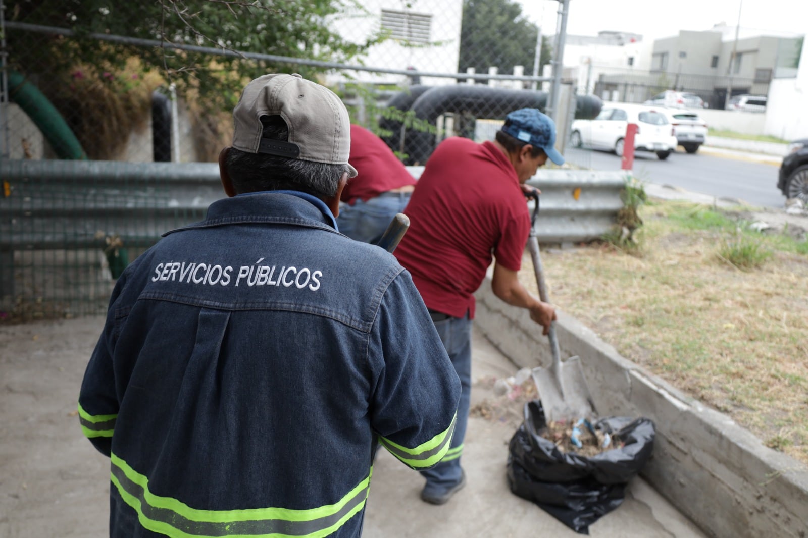 Escobedo intensifica limpieza de canales pluviales ante lluvias
