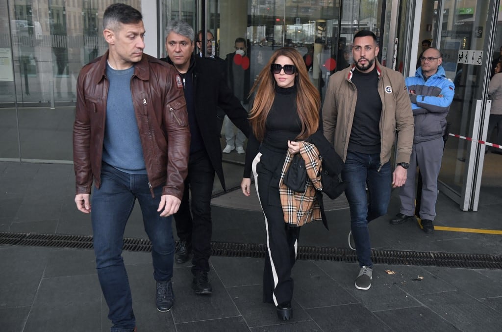 Shakira luce empoderada tras su divorcio con Piqué, mientras él se ve derrotado