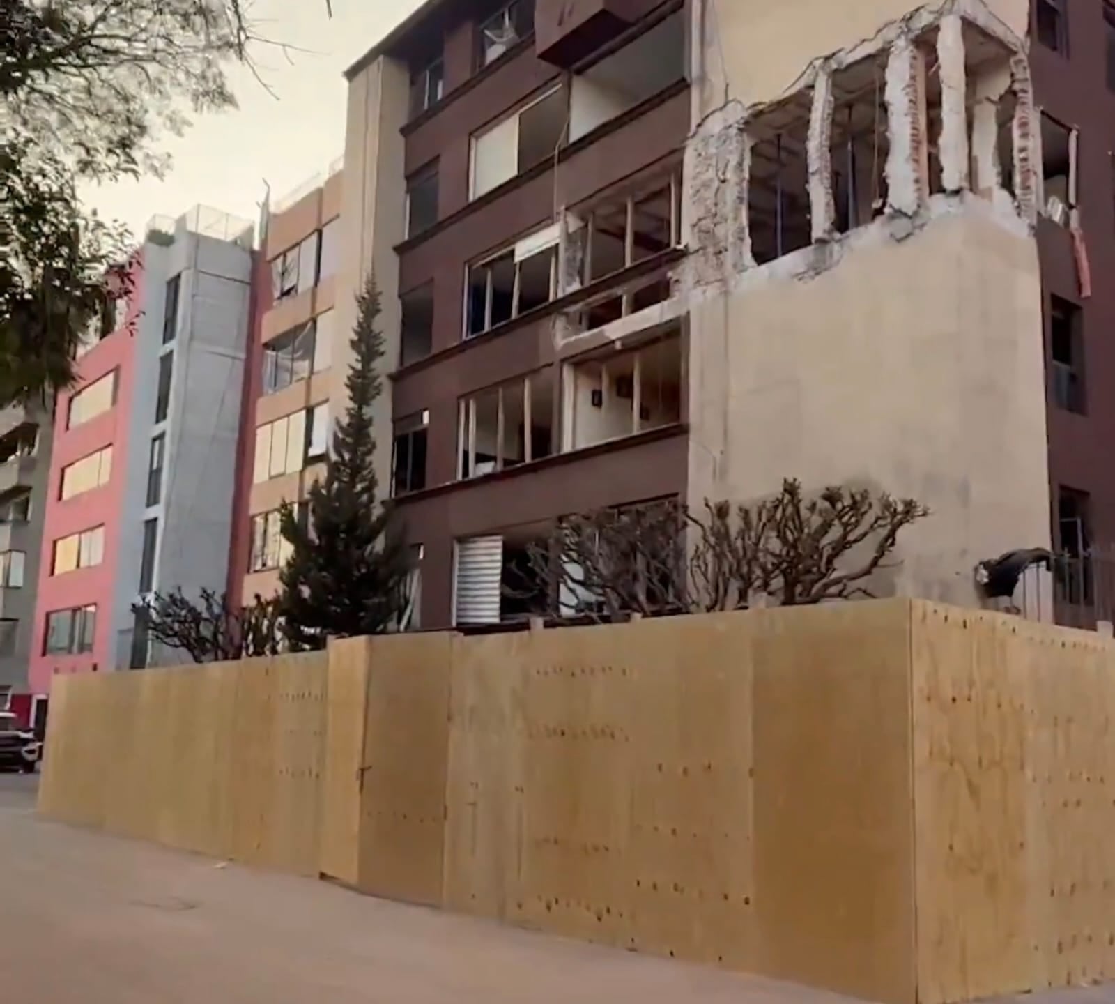 24 horas después: así luce la zona cero tras la explosión en Paseos de Taxqueña