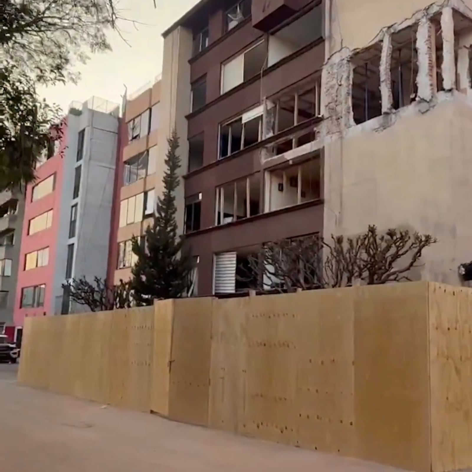 24 horas después: así luce la zona cero tras la explosión en Paseos de Taxqueña