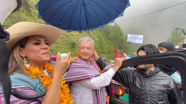 Evelyn Salgado y AMLO en Guerrero