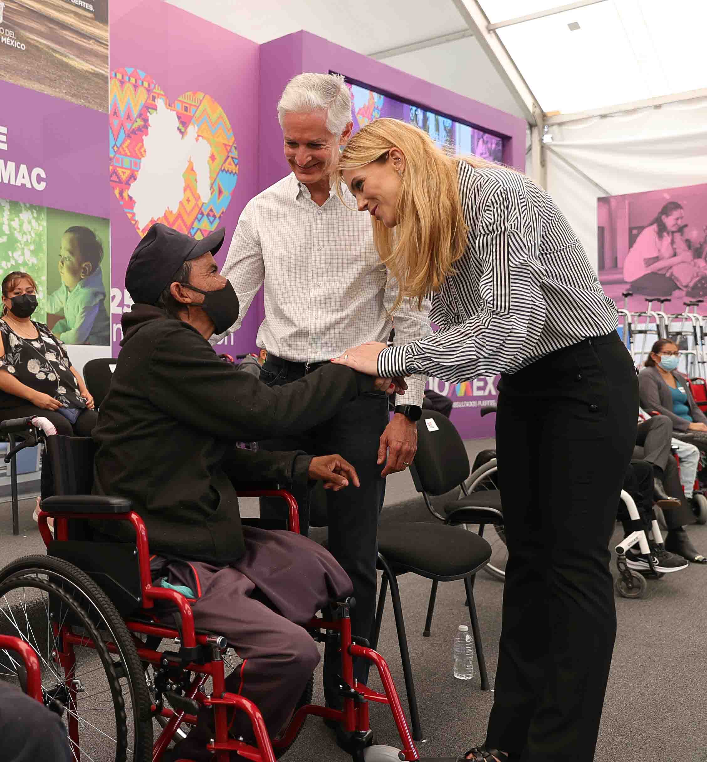 Alfredo del Mazo inaugura Centro de Rehabilitación
