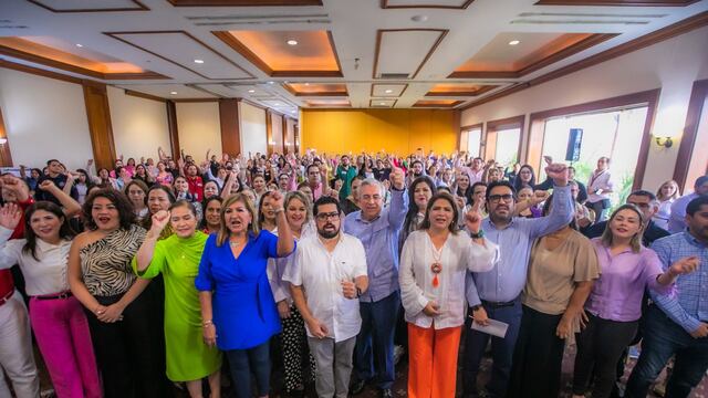Rubén Rocha Moya inauguró las
mesas de trabajo denominadas “Somos tu red de apoyo”