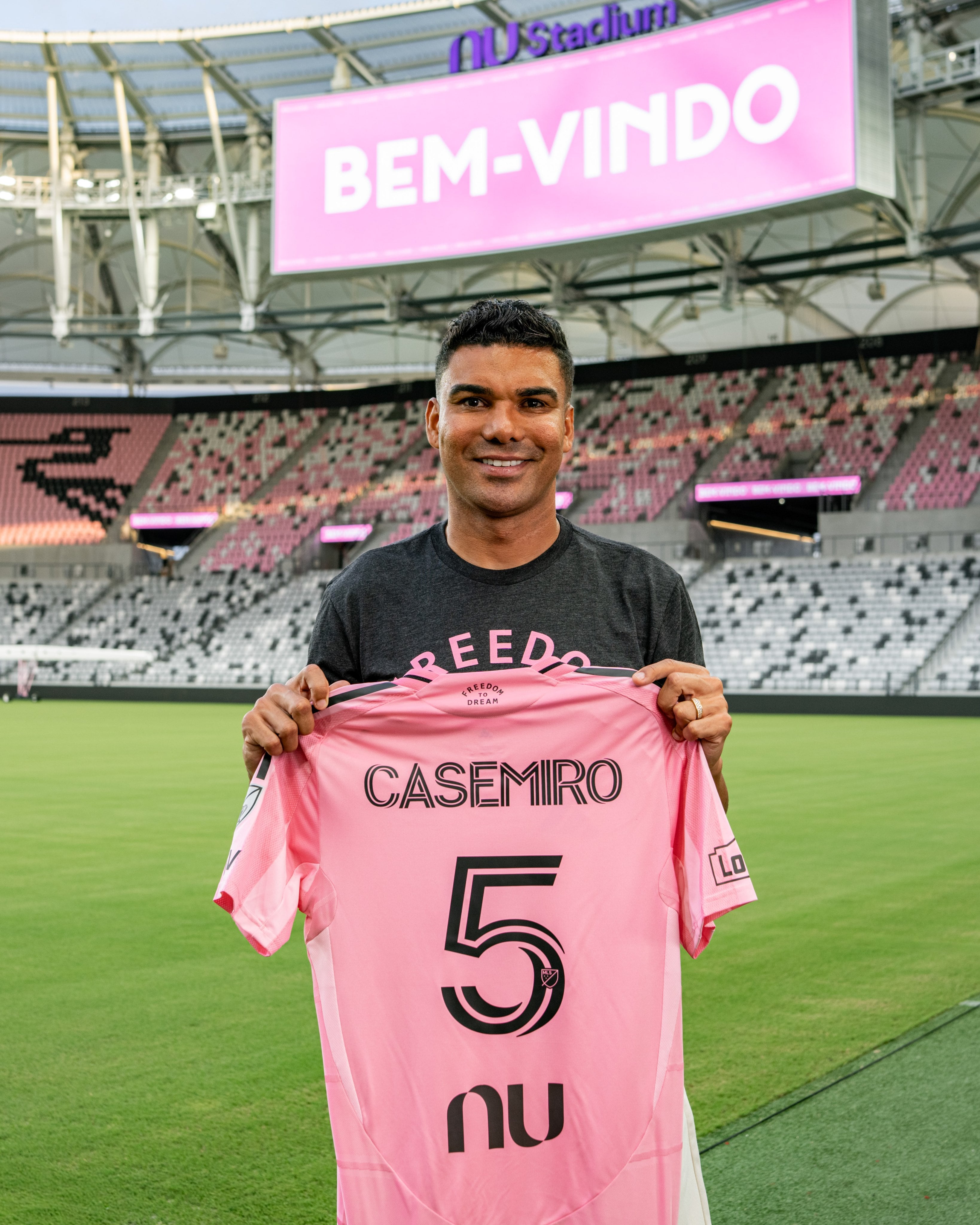 Casemiro portará el número 5 con el Inter Miami