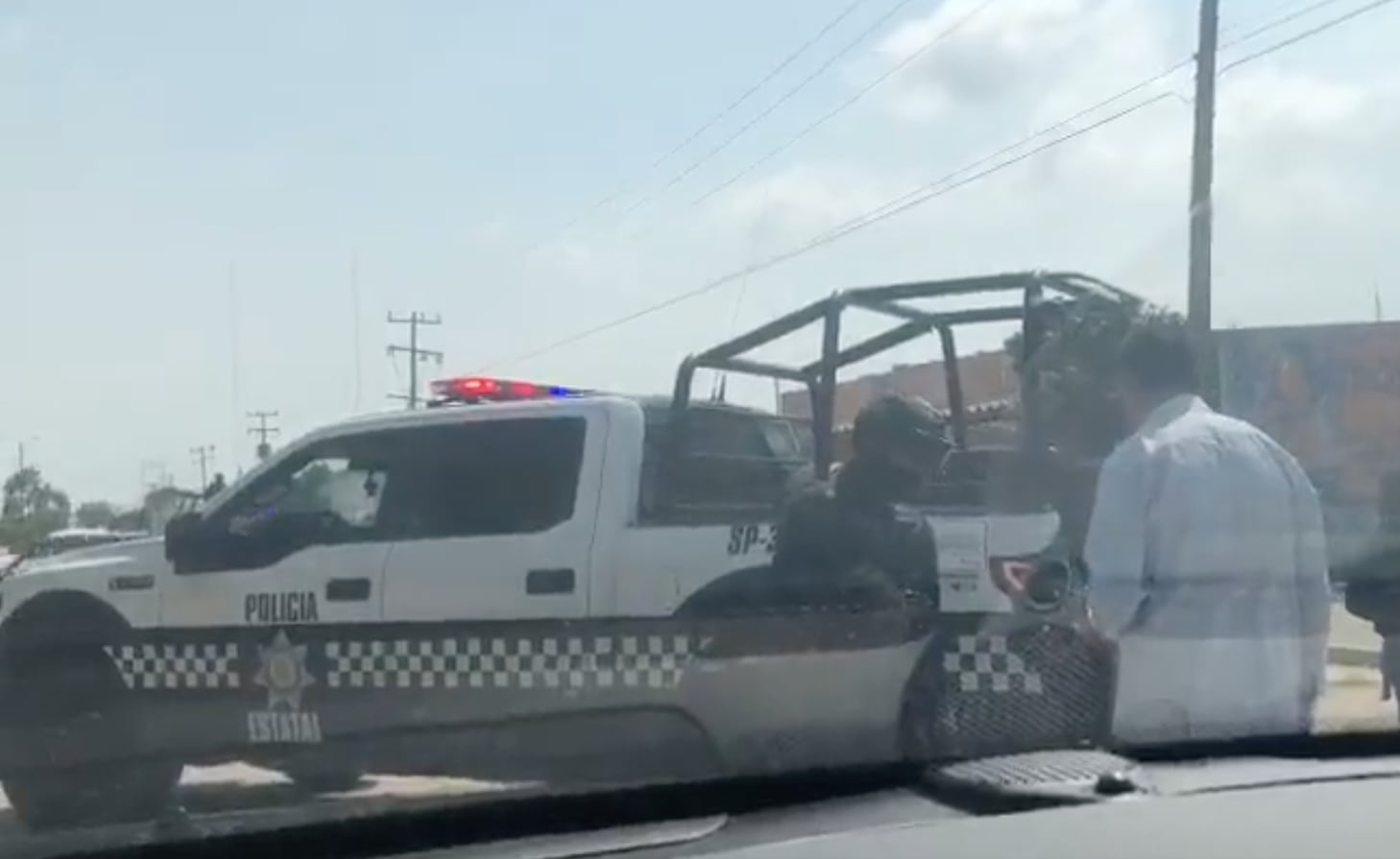 Manuel Velasco fue retenido en Coatzacoalcos