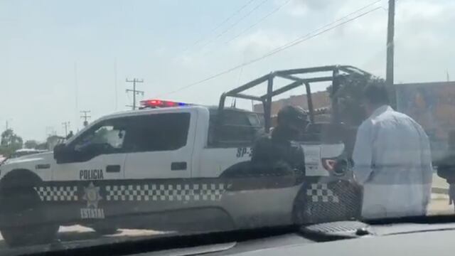 Manuel Velasco fue retenido en Coatzacoalcos