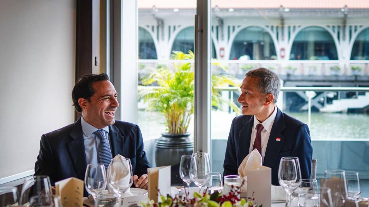 Mauricio Vila Dosal visita Singapur con la invitación del ministro Vivian Balakrishnan