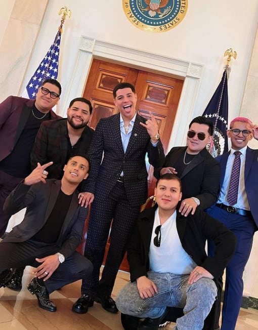 Eduin Caz y Grupo Firme