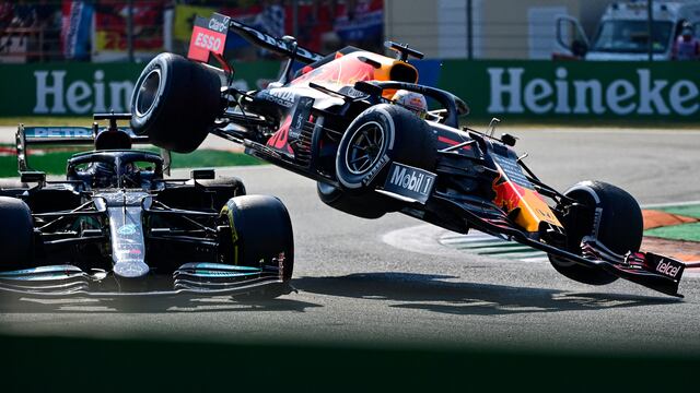 Lewis Hamilton y Max Verstappen chocaron en el GP de Italia