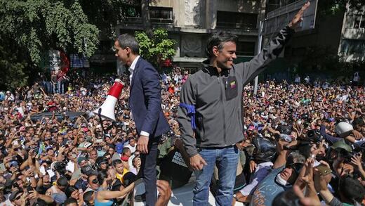 VIDEO: Aparece Leopoldo López en manifestación contra Nicolás Maduro