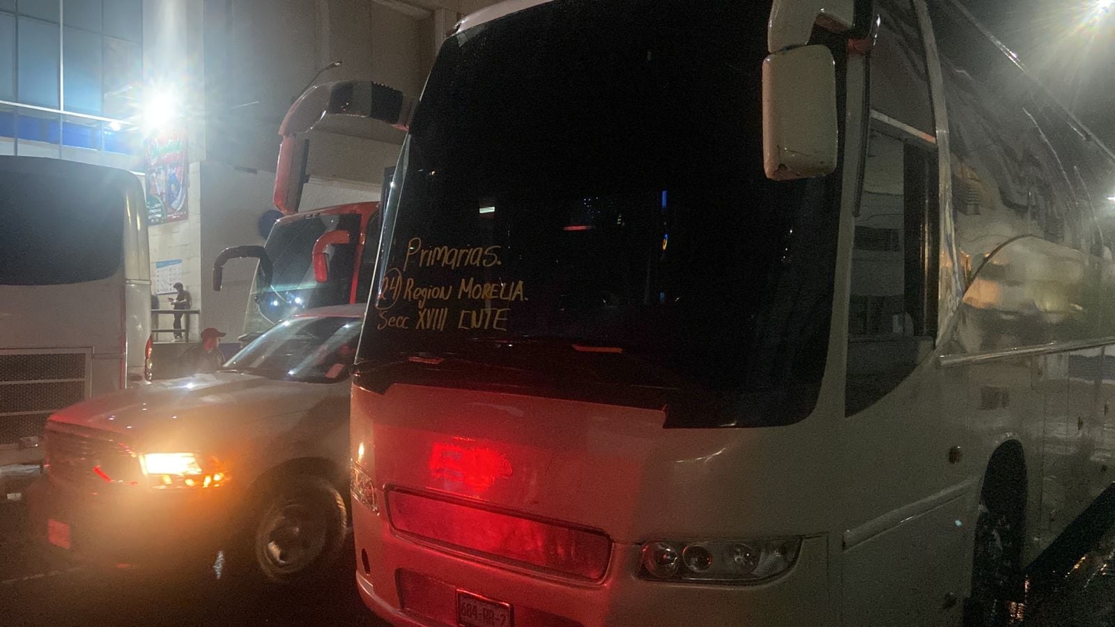 Plantón en la Segob por integrantes de la CNTE