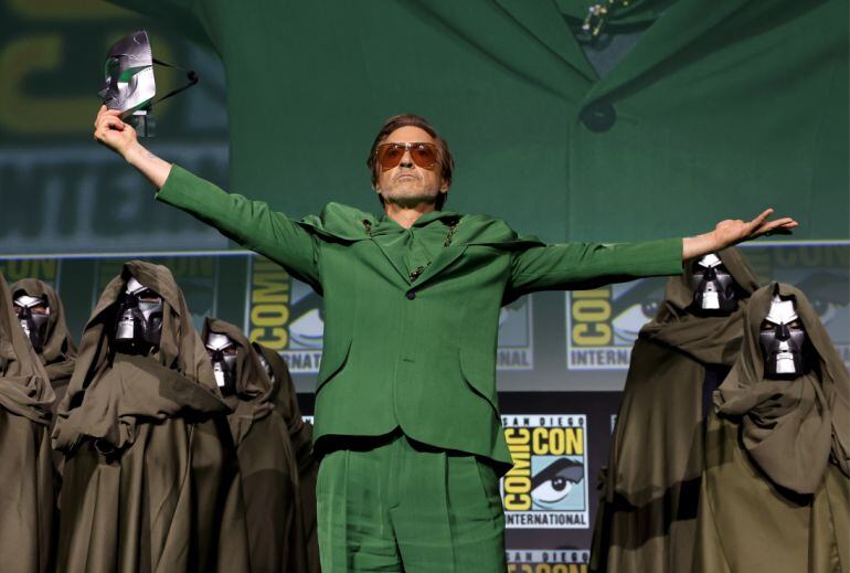Robert Downey Jr. como Doctor Doom