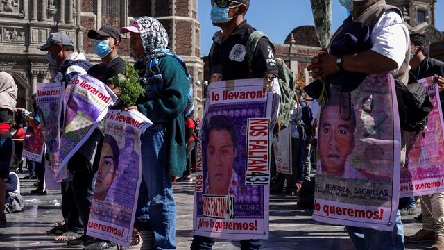 Padres de los 43 estudiantes desaparecidos de Ayotzinapa