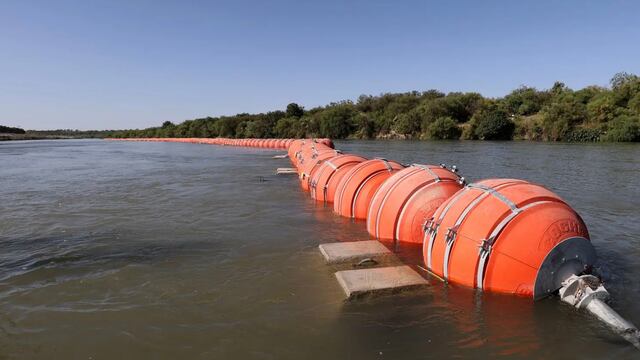 Boyas en el Río Bravo