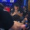Peleador de MMA entra muy lucido para su pelea; se lesiona en su presentación