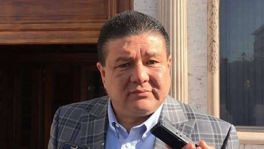 César Jáuregui es vinculado a proceso por ejercicio ilegal del servicio público
