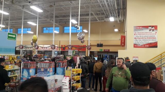 Ciudadanos se han tenido que resguardar en centros comerciales.