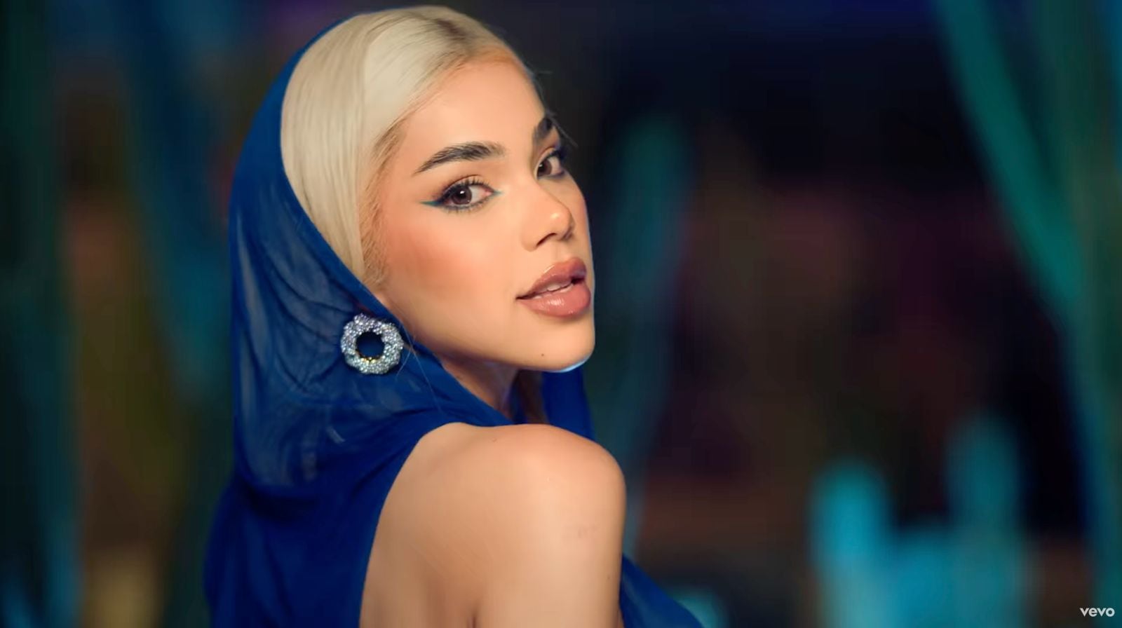 Letra de Replay de Kenia Os y Steve Aoki, la canción más movida del verano