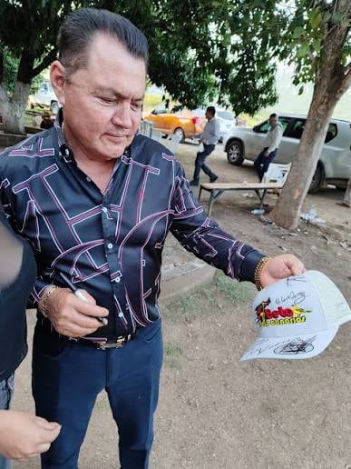 Edilberto Portillo de Beto y sus Canarios