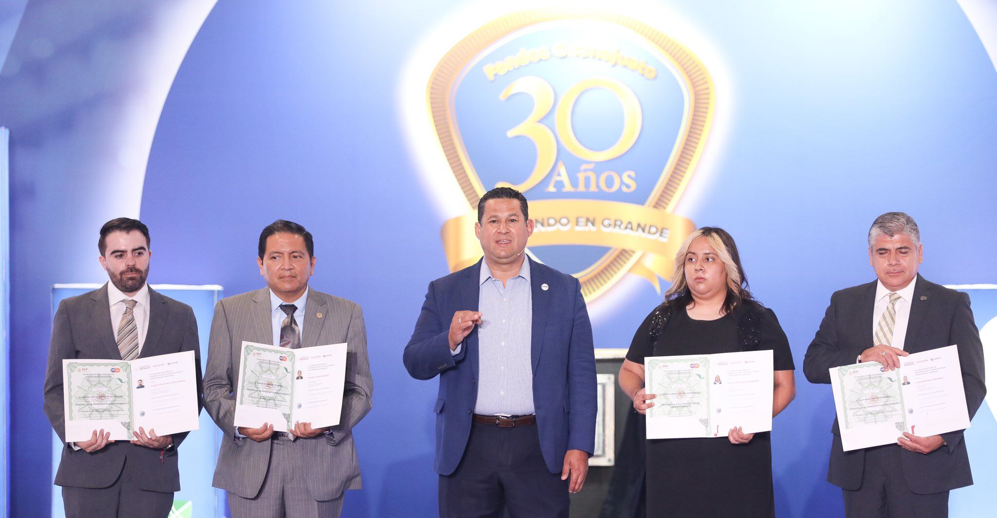 Diego Sinhue en el 30 aniversario de Fondos Guanajuato