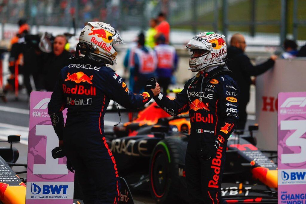 Sergio Pérez y Max Verstappen en el gran premio de Japón
