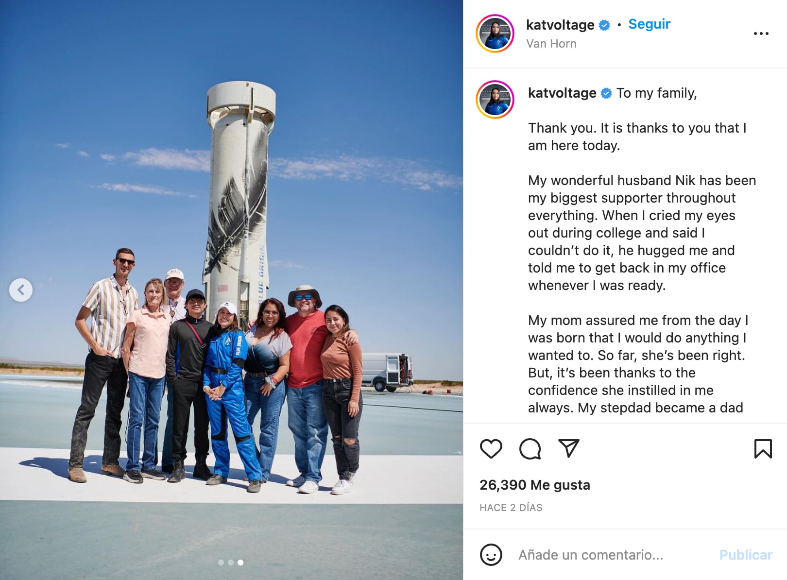 Katya Echazarreta y su familia