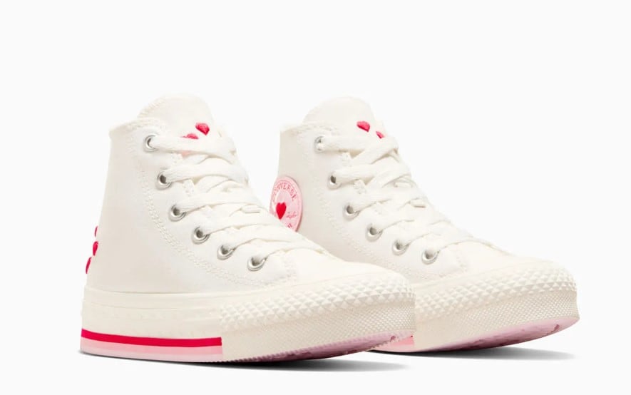 Converse de San Valentín