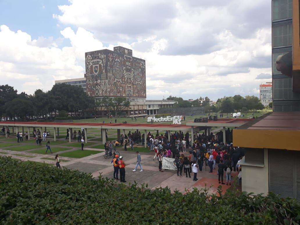Marcha de CCH Sur en CU.
