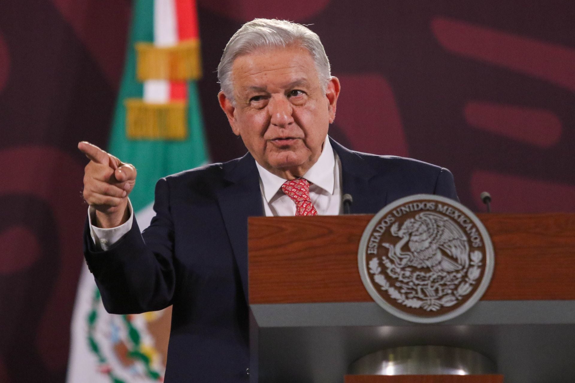 AMLO salió en defensa de sus hijos