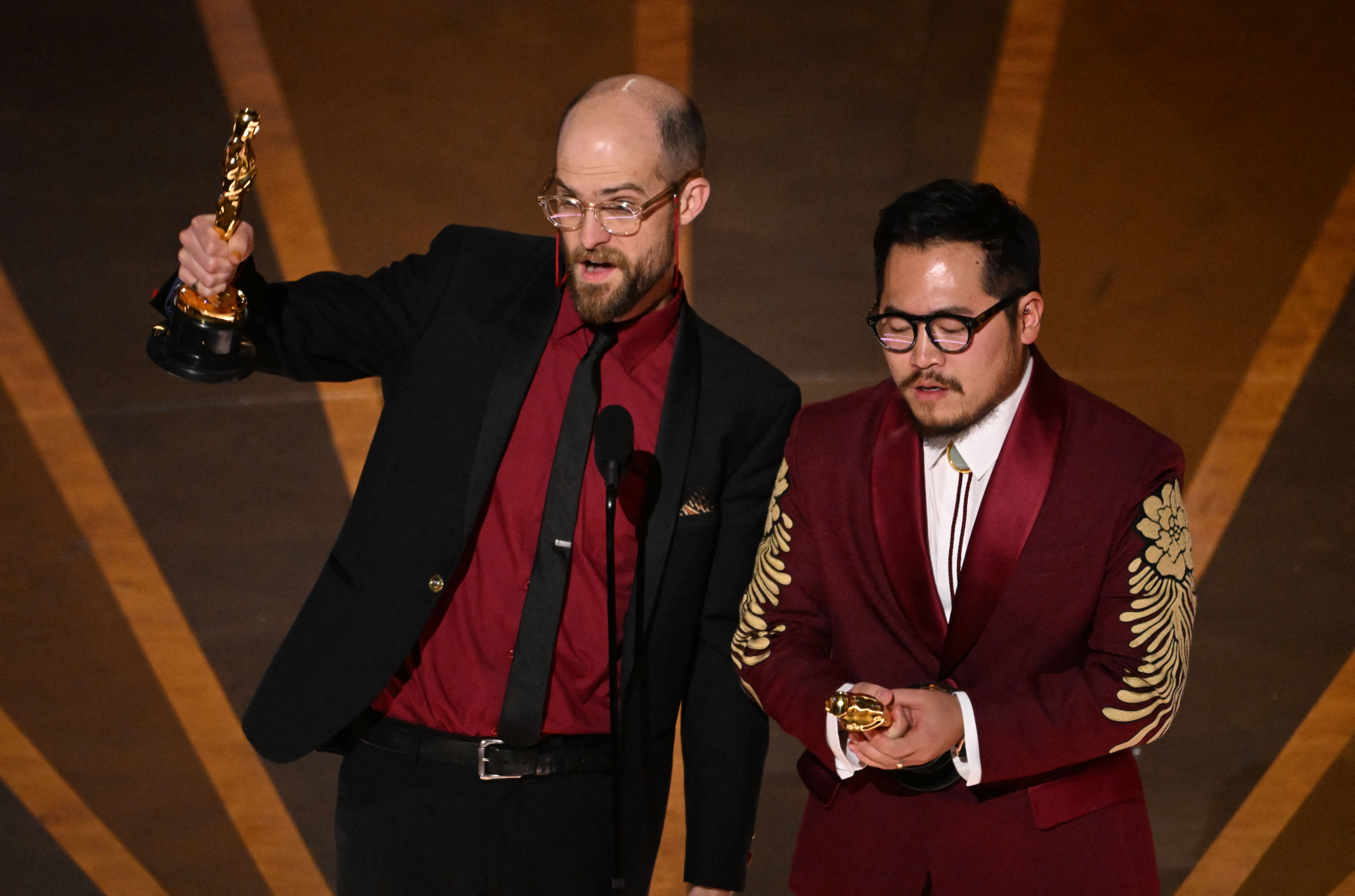 Daniel Scheinert y Daniel Kwan, directores de "Everything Everywhere All at Once"