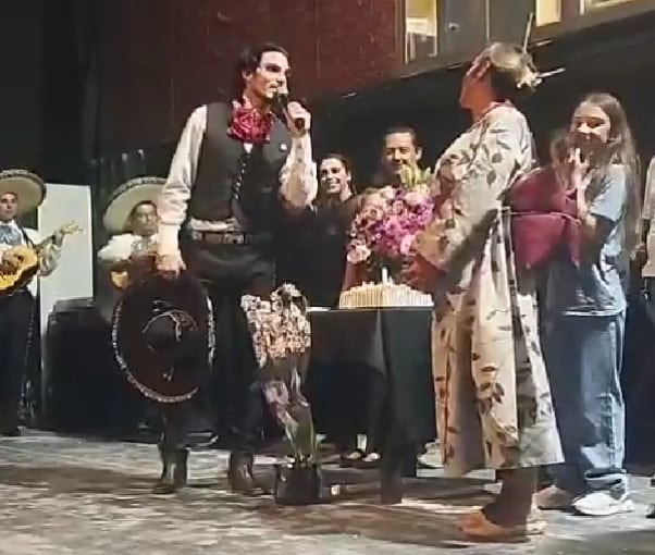 Ivonne Montero recibió serenata de cumpleaños