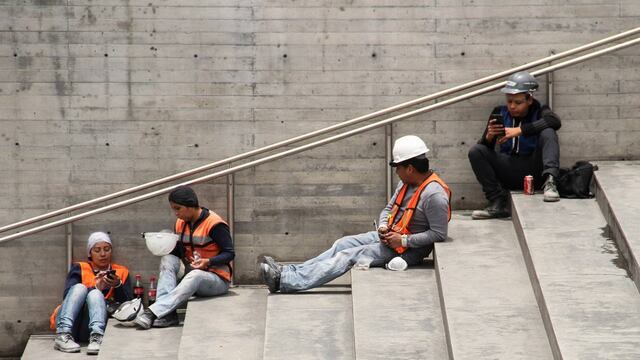 Trabajadores Estela de Luz