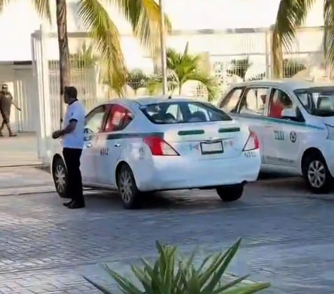 Turistas denuncian estafa de taxistas de Cancún