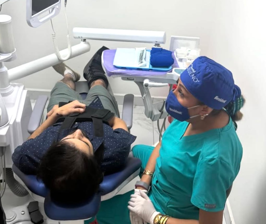 José Ángel Bichir acudió a una clínica dental