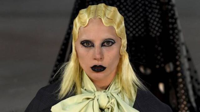 La extrovertida cantante desfilo para Marc Jacobs.