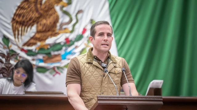 ¿Quién es Carlos Bautista Tafolla?