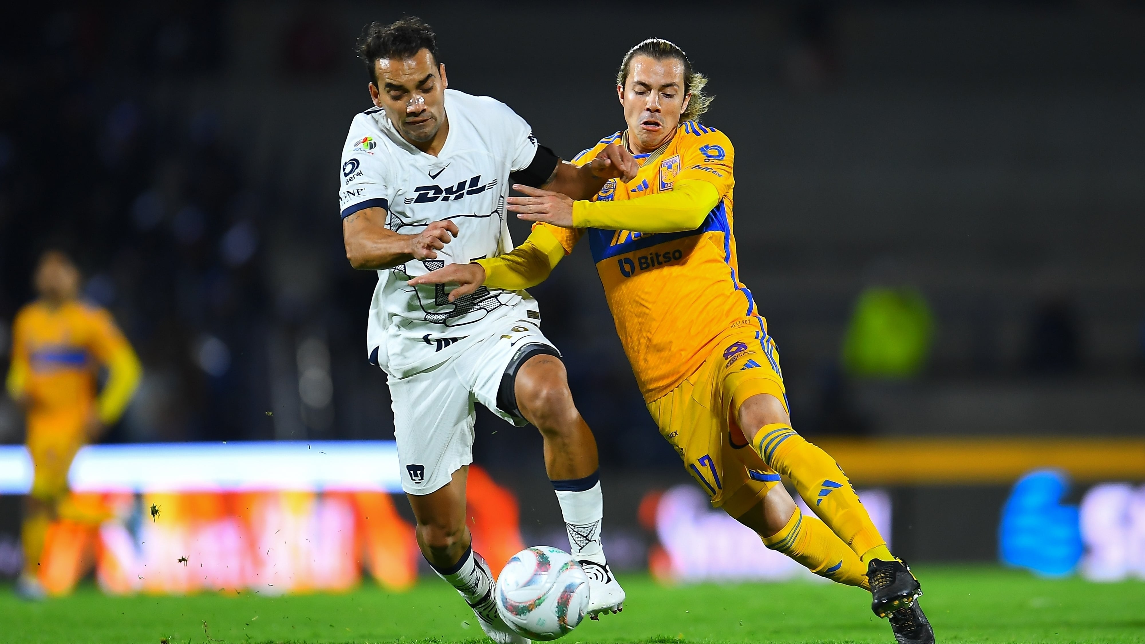 Club Pumas vs Club Tigres.